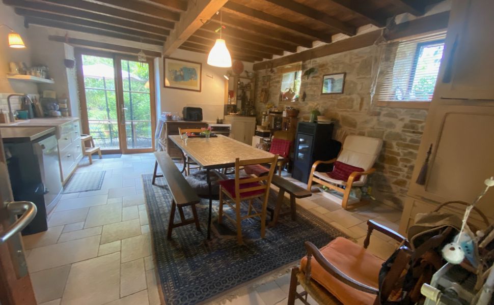 Superb ferme a quatre corps dans les vignes de Jurancon